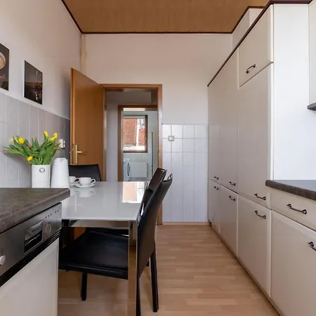 Haus 4 Jahreszeiten- Herbst Mit Terrasse, Bio-kamin Und 2 Schlafzimmer