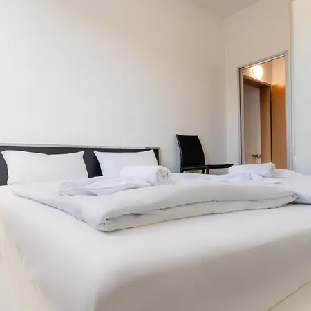 Haus 4 Jahreszeiten- Herbst Mit Terrasse, Bio-kamin Und 2 Schlafzimmer Apartament