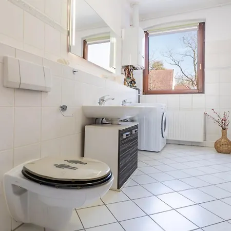 Haus 4 Jahreszeiten- Herbst Mit Terrasse, Bio-kamin Und 2 Schlafzimmer